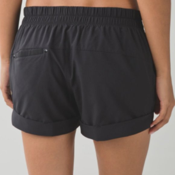 lululemon athletica Pants - Lululemon Spring Break Away Black Shorts Size 4